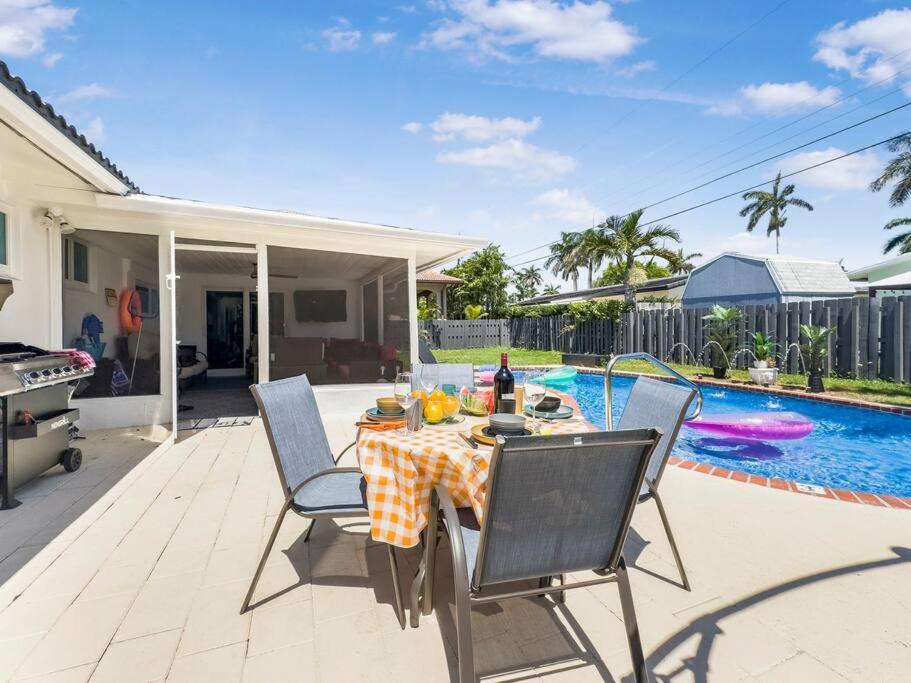 Amazing Home W Heated Pool 8 Mins To The Beach Lighthouse Point Exterior photo
