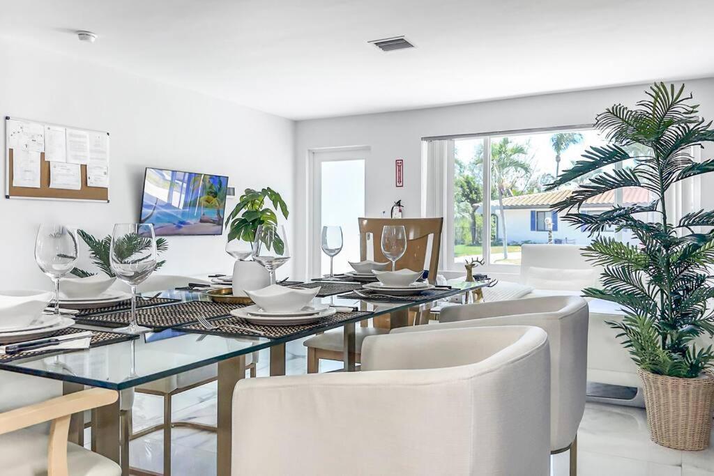 Amazing Home W Heated Pool 8 Mins To The Beach Lighthouse Point Exterior photo