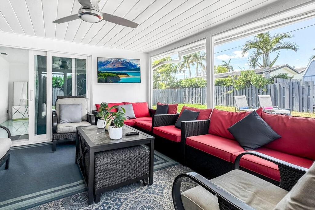 Amazing Home W Heated Pool 8 Mins To The Beach Lighthouse Point Exterior photo