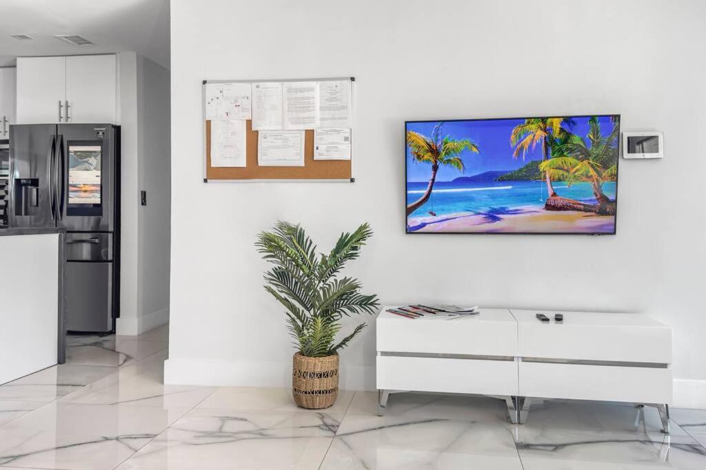 Amazing Home W Heated Pool 8 Mins To The Beach Lighthouse Point Exterior photo