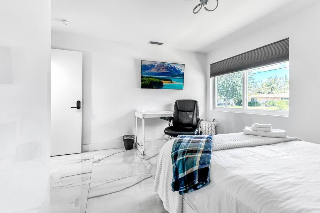 Amazing Home W Heated Pool 8 Mins To The Beach Lighthouse Point Exterior photo
